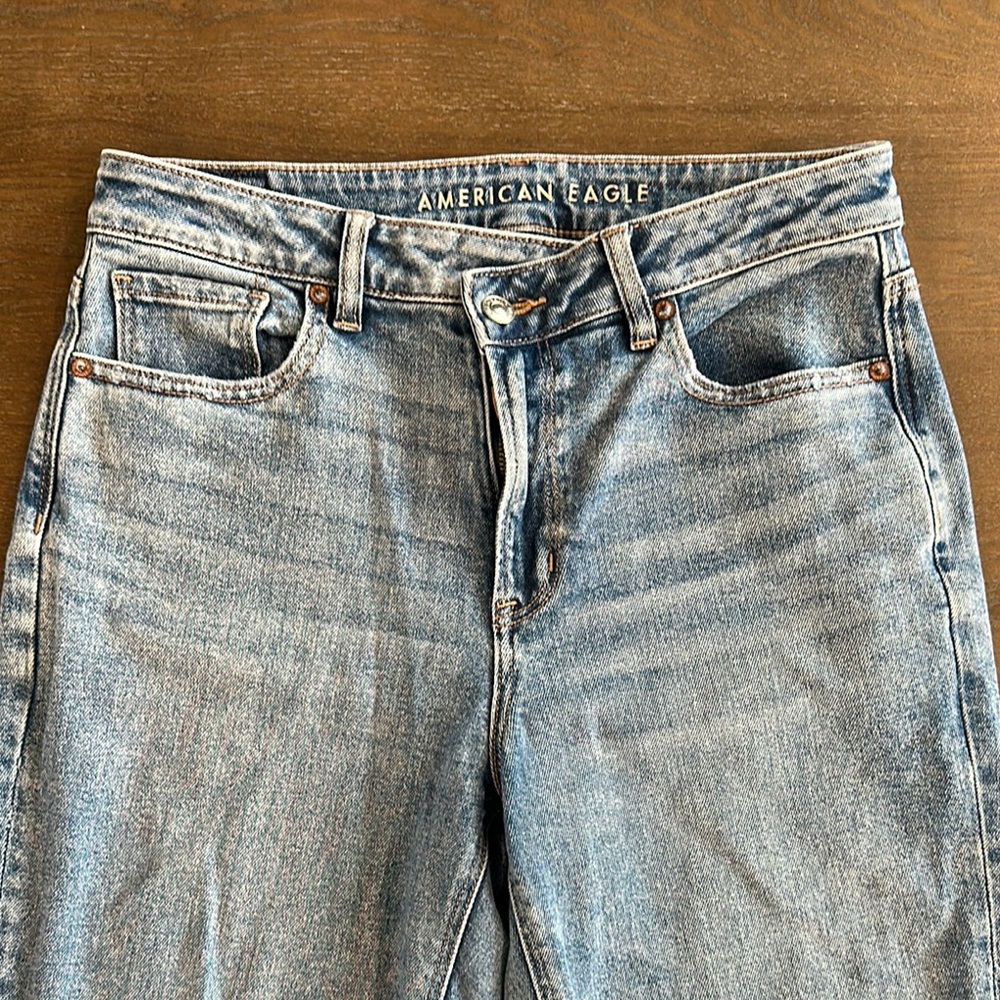American Eagle Mom Jean
